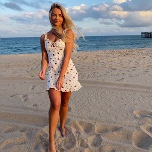 ZAFUL Rose Floral and White Dress